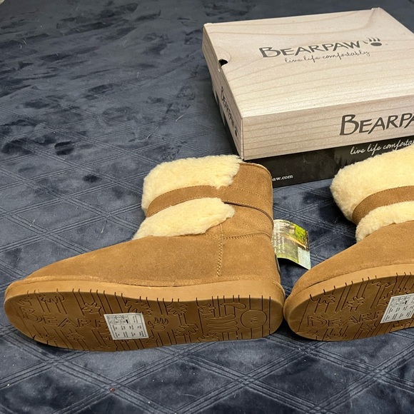 Women’s  Bearpaw boots size 7 - Picture 7 of 7